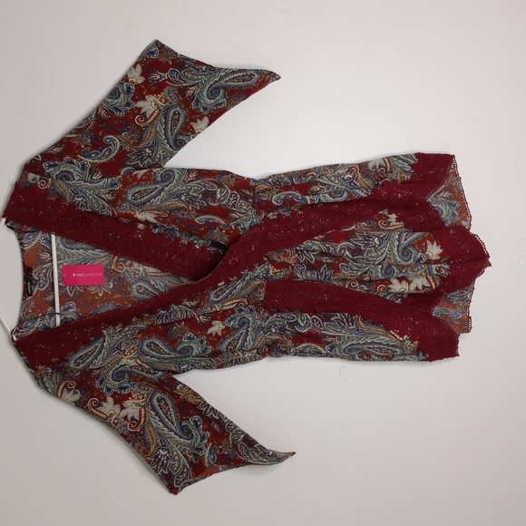 Love Culture Jumper - Picture 1 of 6